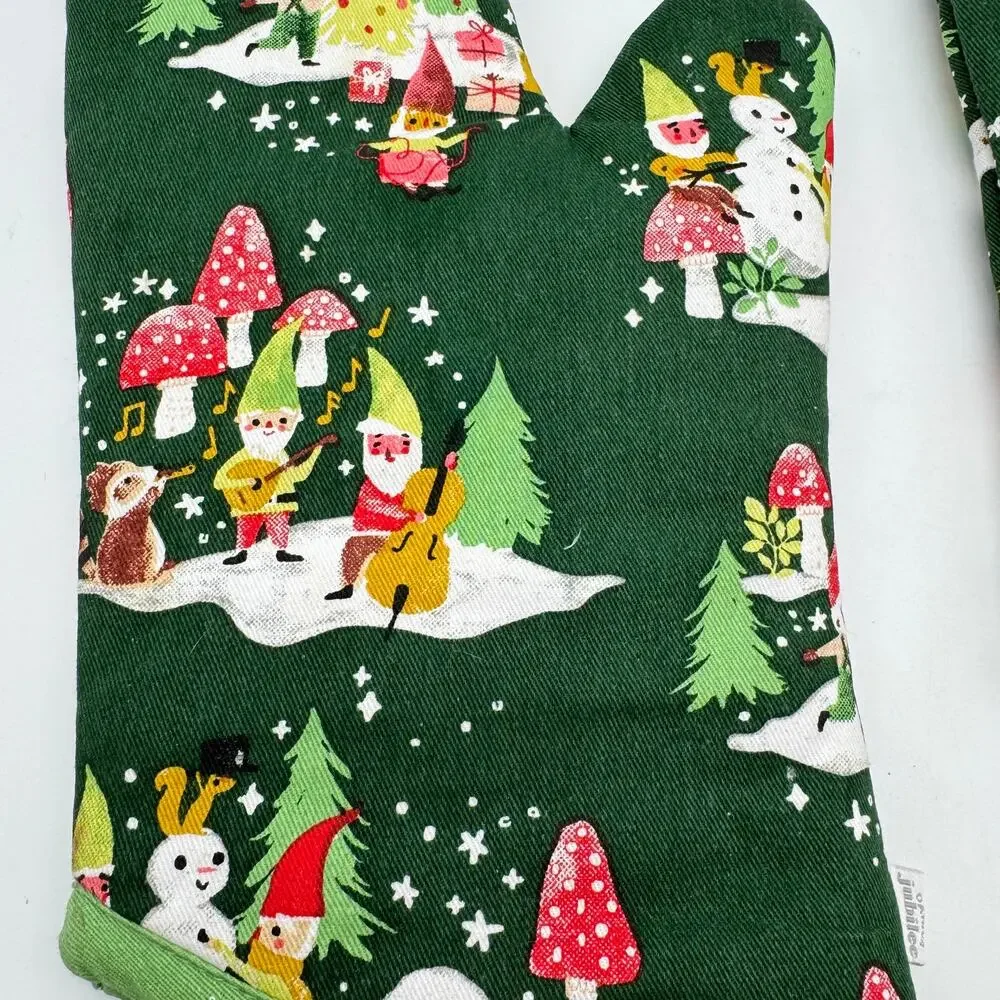 Danica Jubilee Christmas Oven Mitts Pair Gnomes Snowman Holiday Kitchen Decor